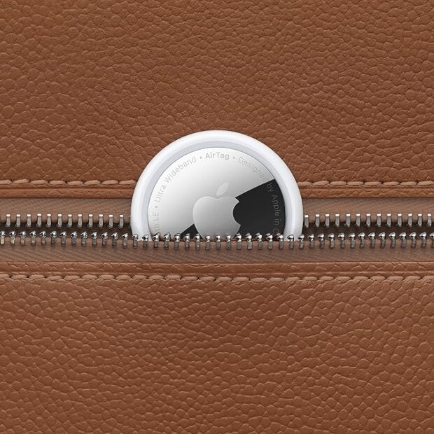 Apple AirTag (4 pack). Track and find your keys, wallet, luggage, backpack and more - Image 3